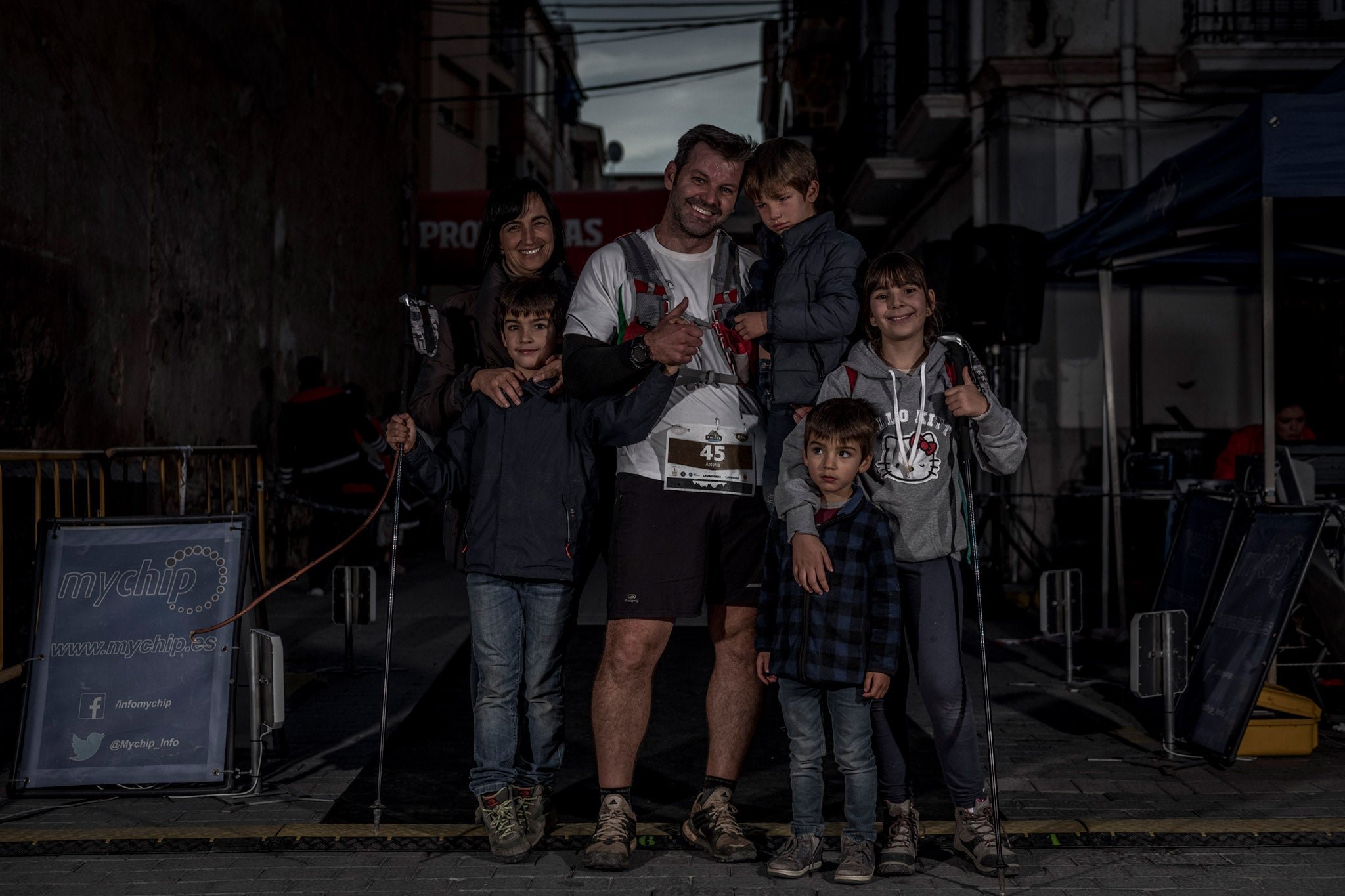 Galería de fotos de la llegada a meta de la carrera de 55 kilómetros del Trail de Montanejos 2018 