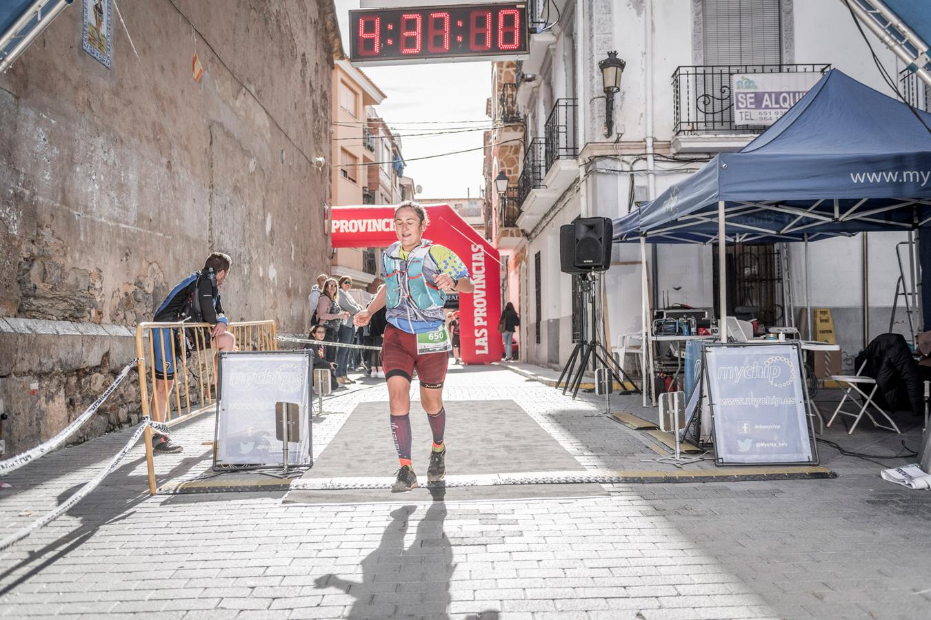 Galería de fotos de la llegada a meta de la carrera de 30 kilómetros del Trail de Montanejos 2018