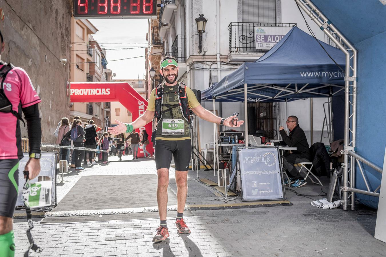 Galería de fotos de la llegada a meta de la carrera de 30 kilómetros del Trail de Montanejos 2018