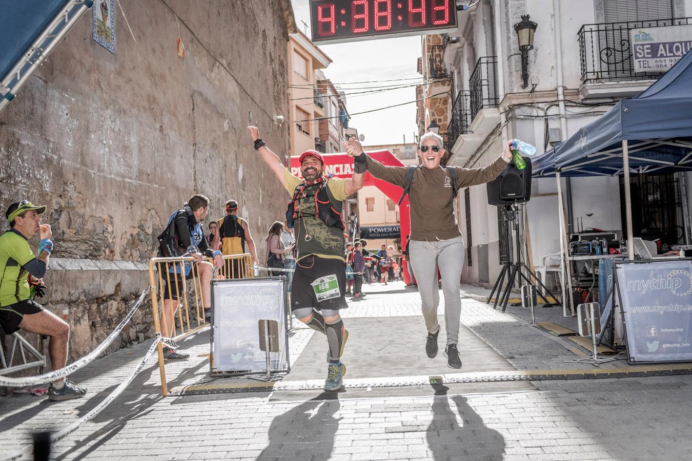 Galería de fotos de la llegada a meta de la carrera de 30 kilómetros del Trail de Montanejos 2018