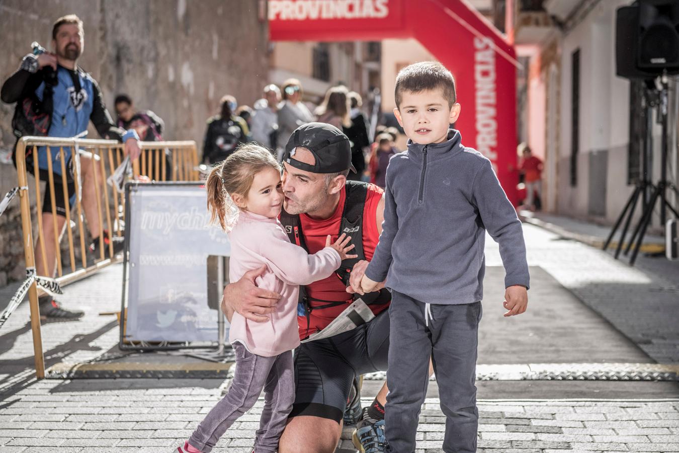 Galería de fotos de la llegada a meta de la carrera de 30 kilómetros del Trail de Montanejos 2018