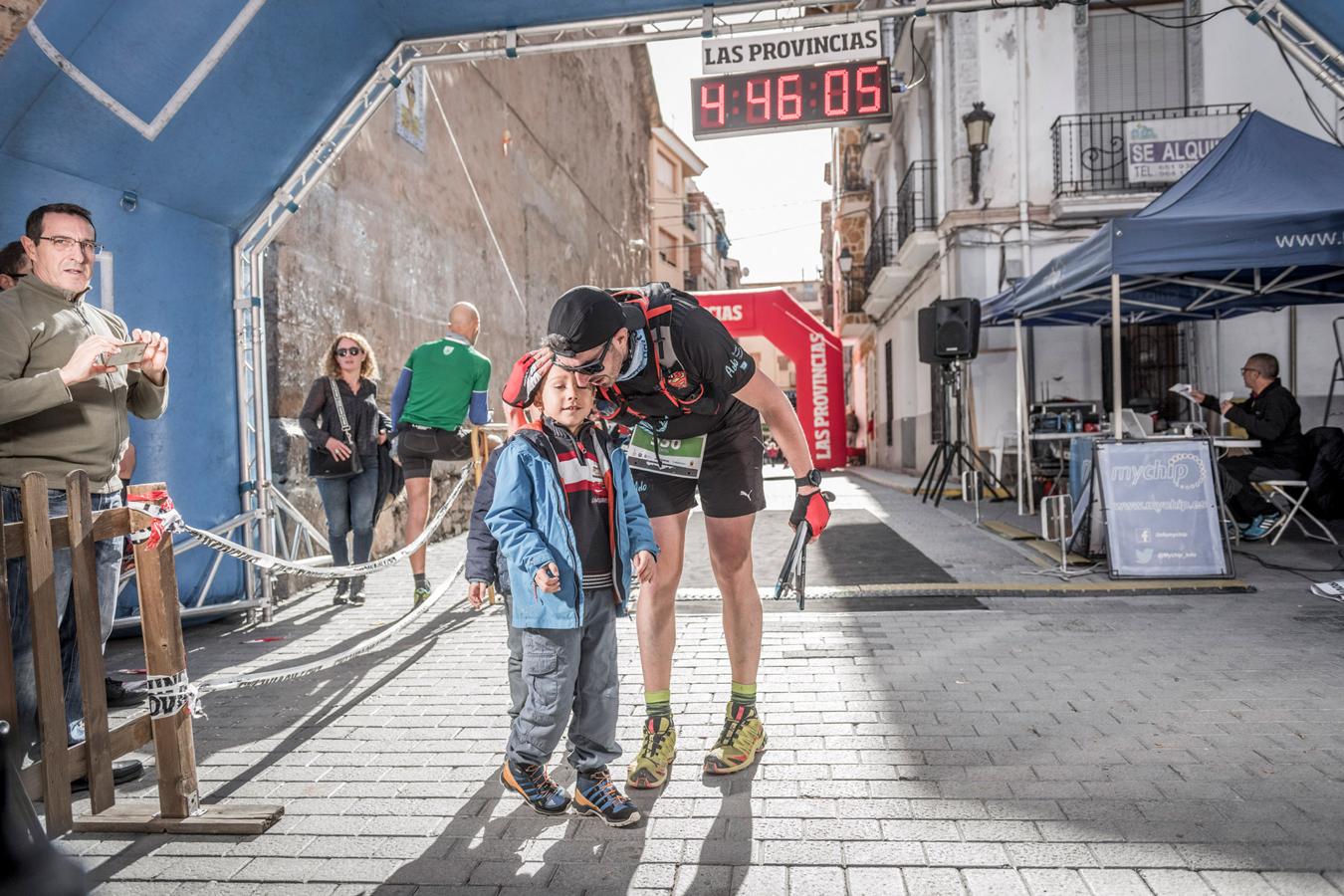 Galería de fotos de la llegada a meta de la carrera de 30 kilómetros del Trail de Montanejos 2018