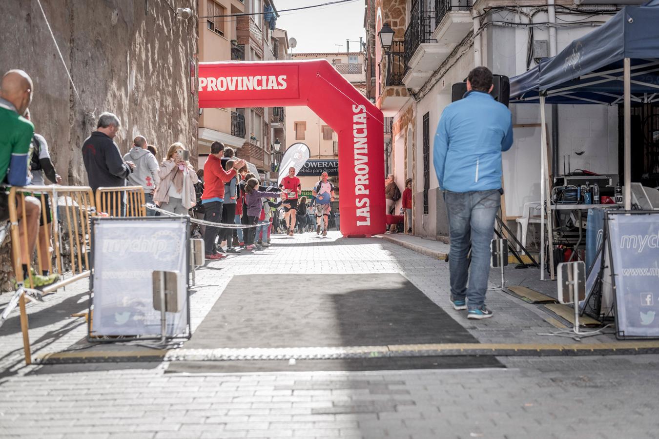 Galería de fotos de la llegada a meta de la carrera de 30 kilómetros del Trail de Montanejos 2018