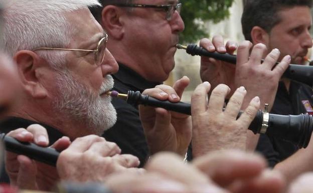 'Dolçainers' durante un acto. 