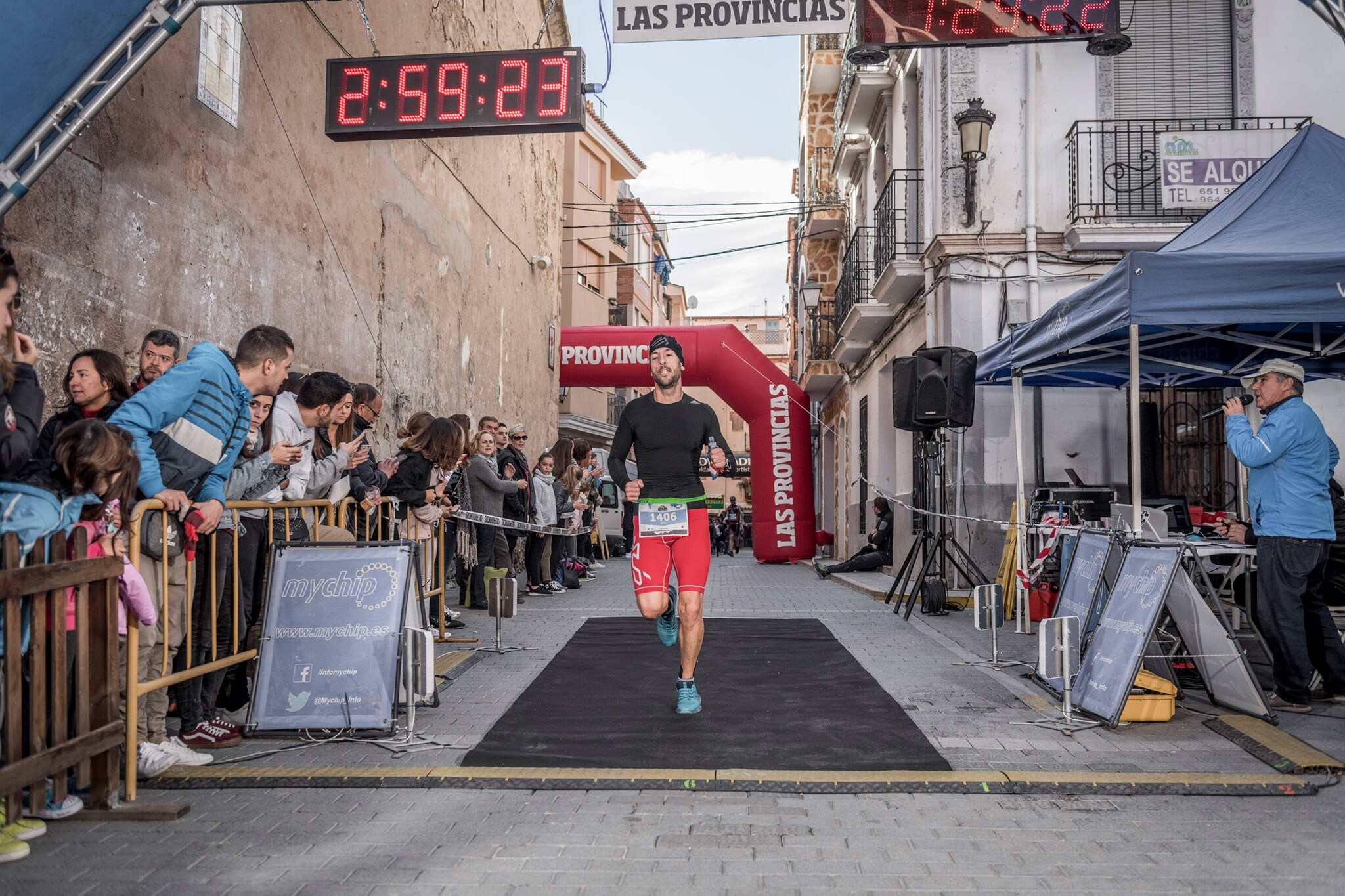 Galería de fotos de la llegada a meta de la carrera de 15 kilómetros del Trail de Montanejos 2018