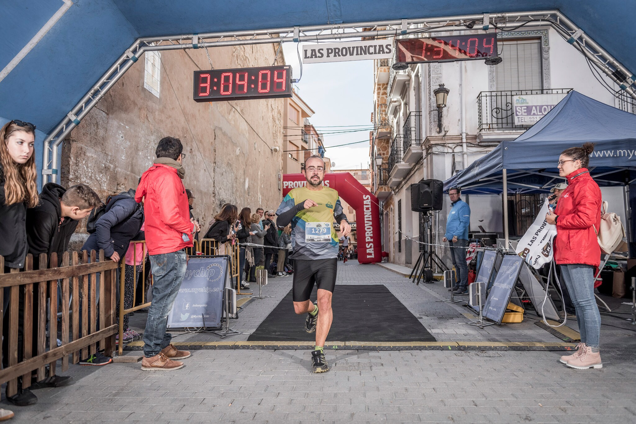 Galería de fotos de la llegada a meta de la carrera de 15 kilómetros del Trail de Montanejos 2018