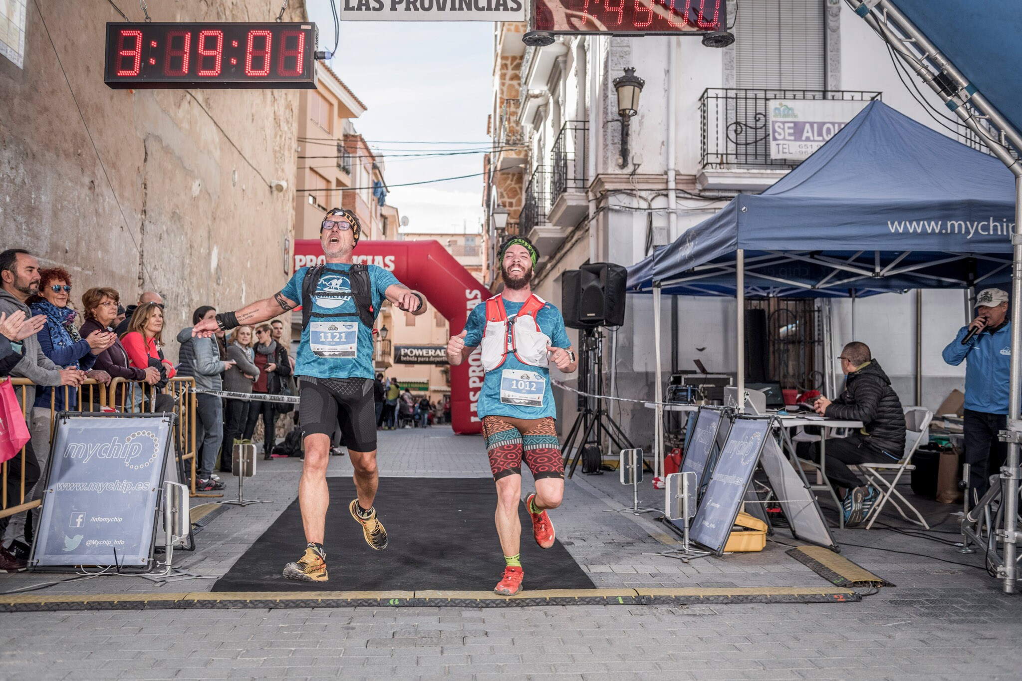 Galería de fotos de la llegada a meta de la carrera de 15 kilómetros del Trail de Montanejos 2018