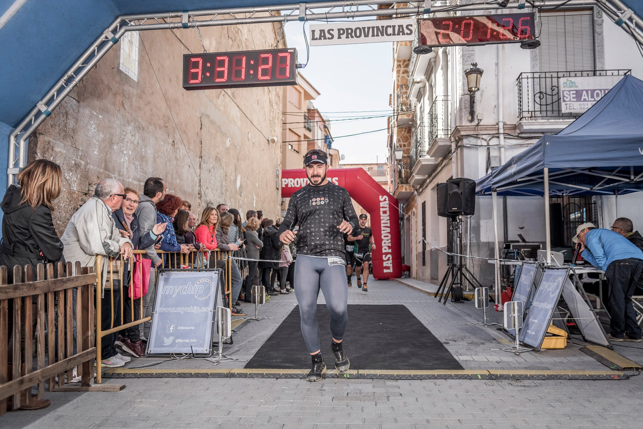 Galería de fotos de la llegada a meta de la carrera de 15 kilómetros del Trail de Montanejos 2018