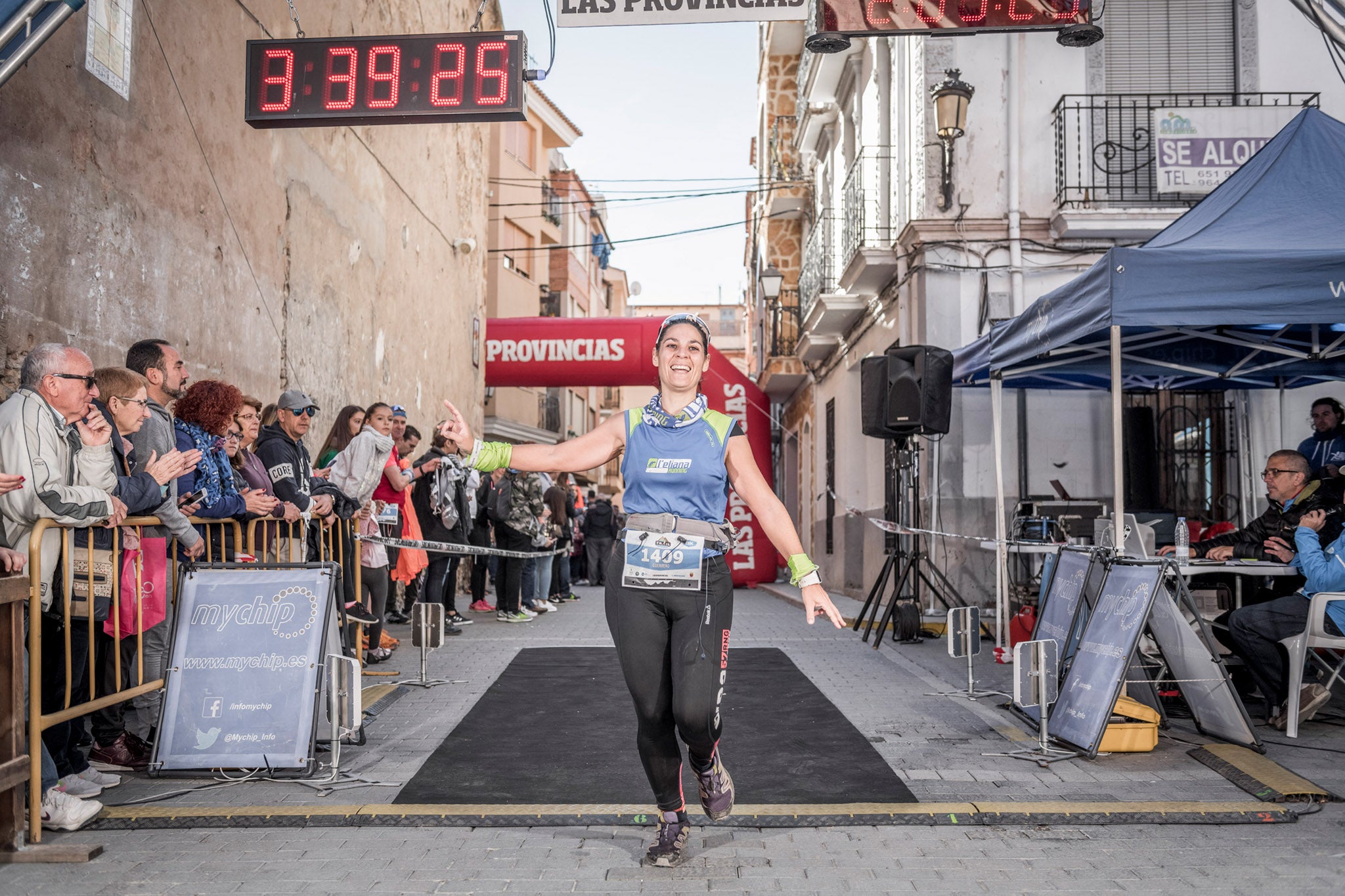 Galería de fotos de la llegada a meta de la carrera de 15 kilómetros del Trail de Montanejos 2018