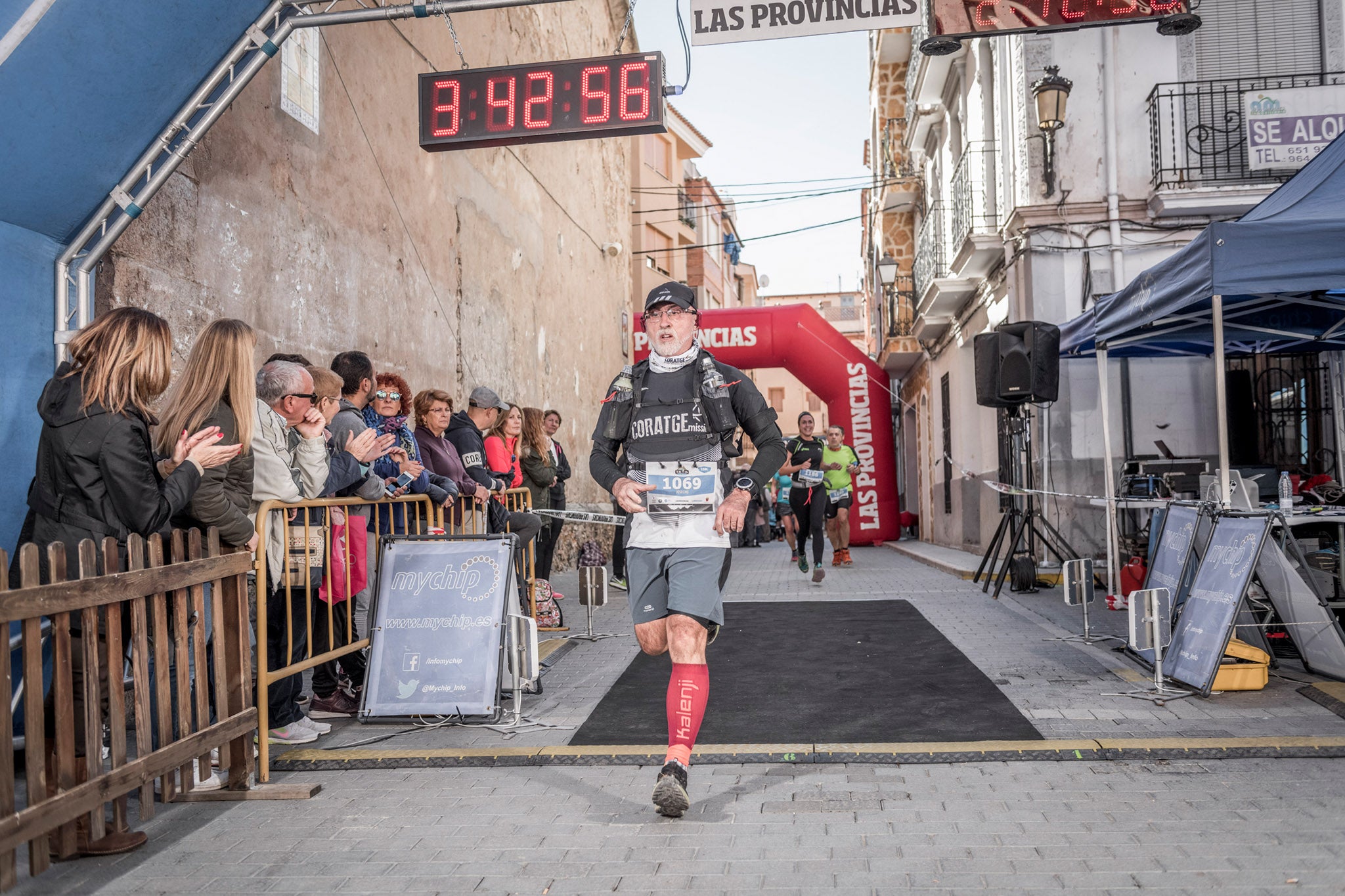 Galería de fotos de la llegada a meta de la carrera de 15 kilómetros del Trail de Montanejos 2018