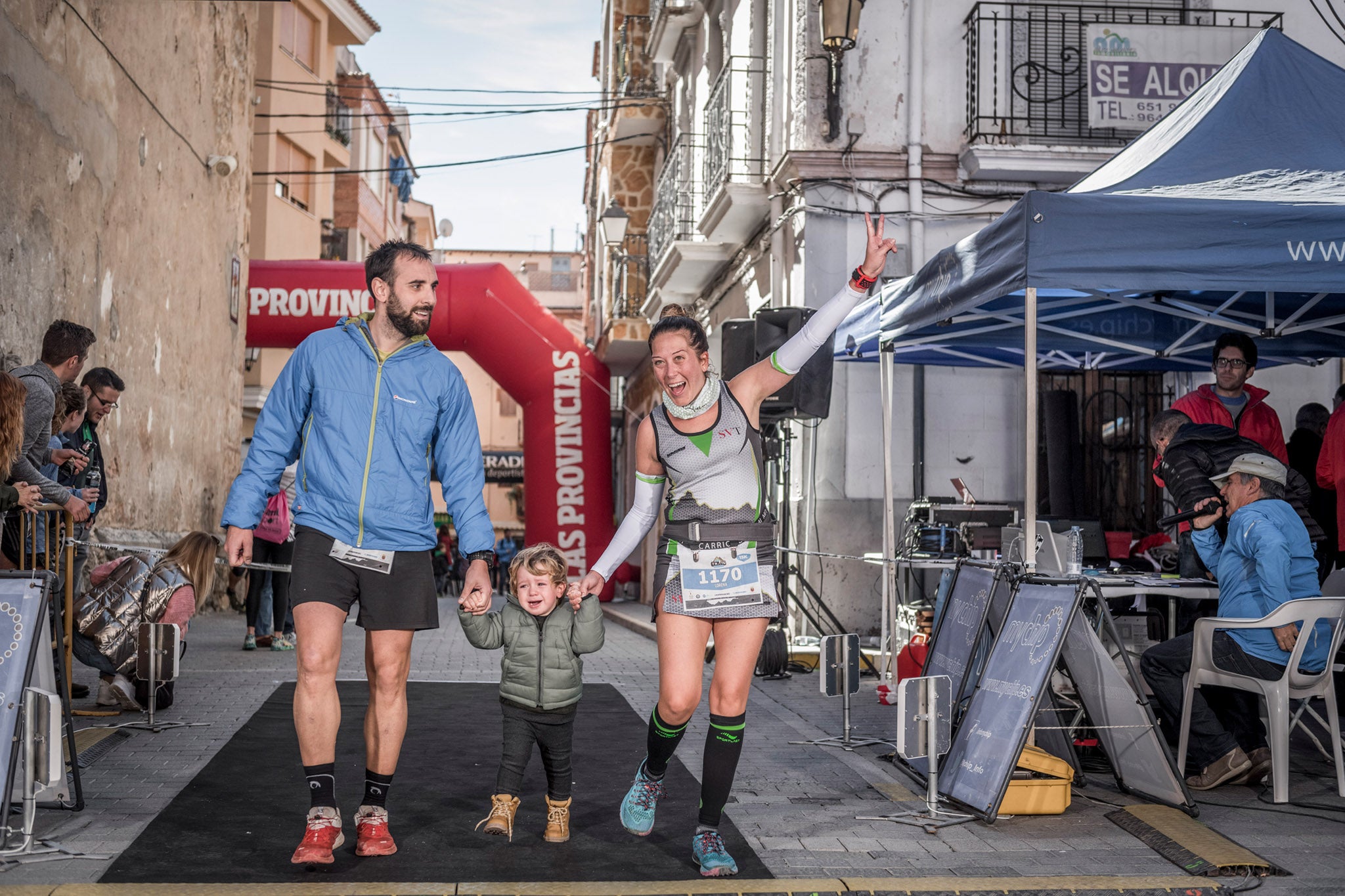 Galería de fotos de la llegada a meta de la carrera de 15 kilómetros del Trail de Montanejos 2018