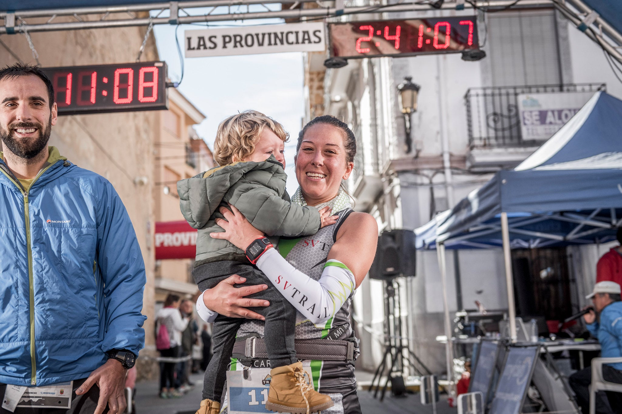 Galería de fotos de la llegada a meta de la carrera de 15 kilómetros del Trail de Montanejos 2018