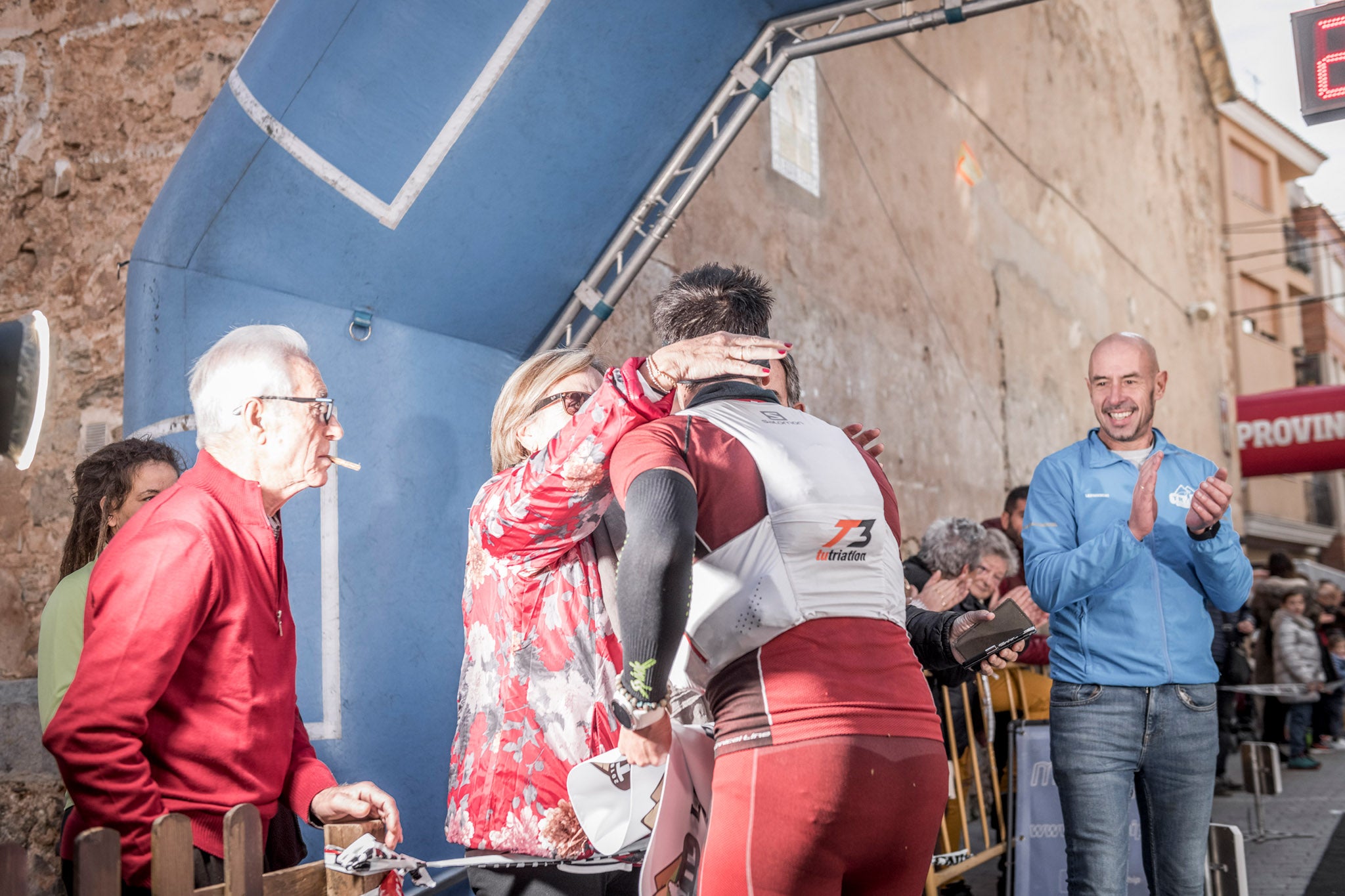 Galería de fotos de la llegada a meta de la carrera de 30 kilómetros del Trail de Montanejos 2018