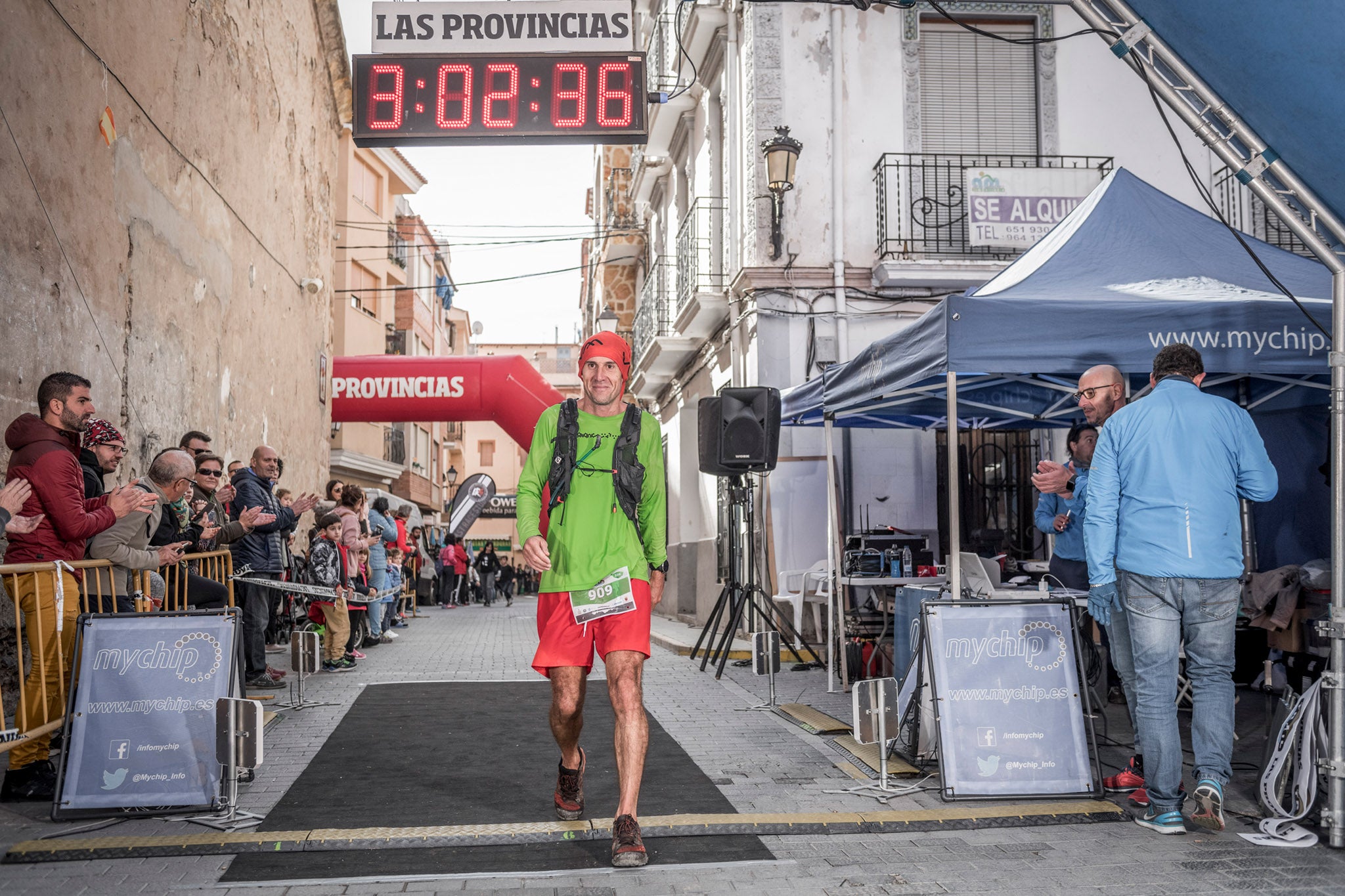 Galería de fotos de la llegada a meta de la carrera de 30 kilómetros del Trail de Montanejos 2018