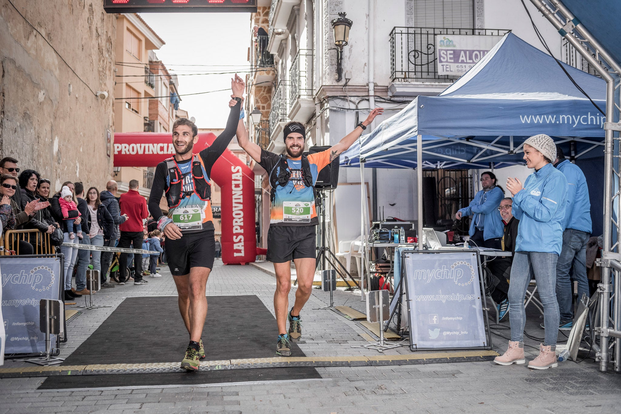 Galería de fotos de la llegada a meta de la carrera de 30 kilómetros del Trail de Montanejos 2018