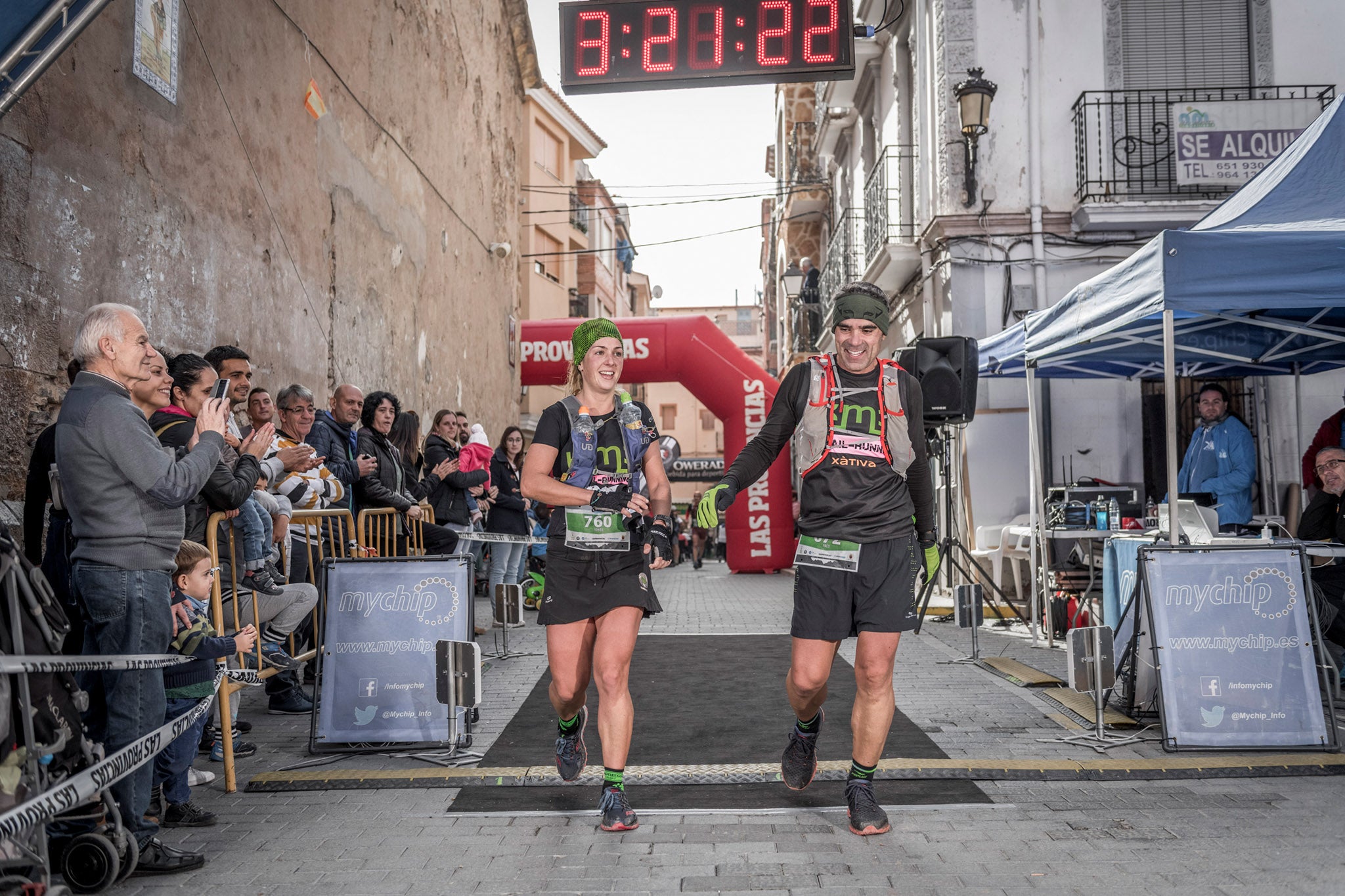 Galería de fotos de la llegada a meta de la carrera de 30 kilómetros del Trail de Montanejos 2018