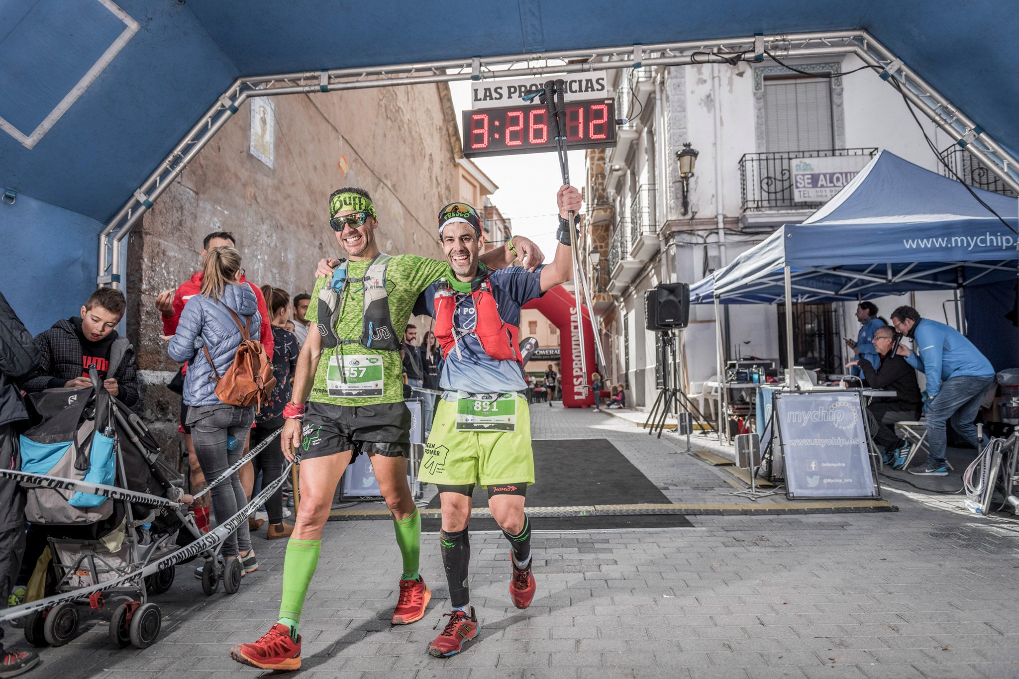 Galería de fotos de la llegada a meta de la carrera de 30 kilómetros del Trail de Montanejos 2018