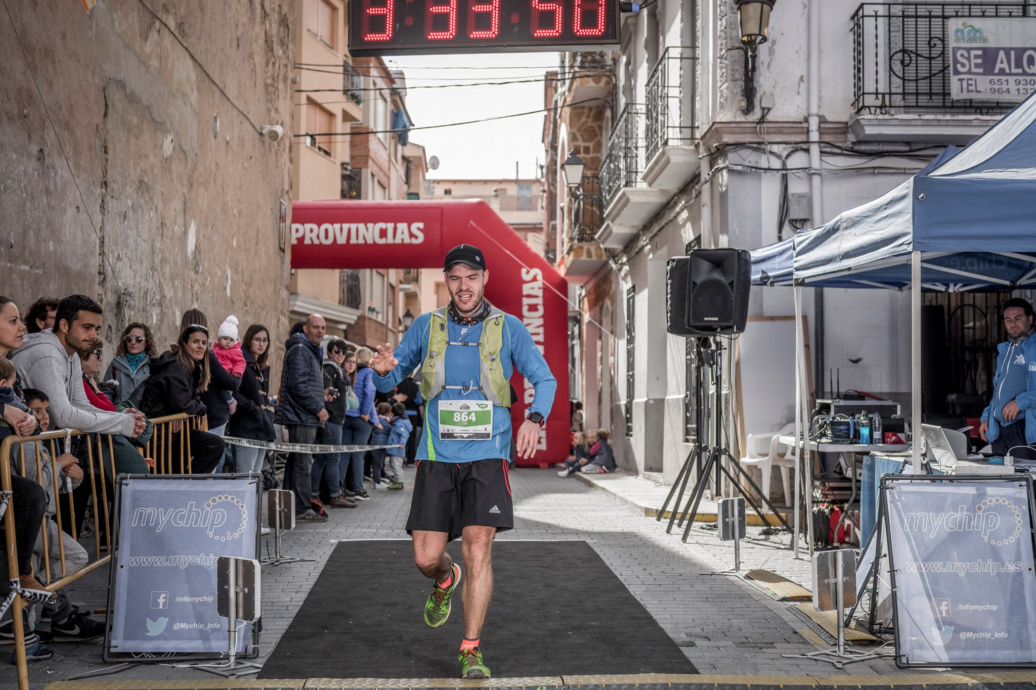 Galería de fotos de la llegada a meta de la carrera de 30 kilómetros del Trail de Montanejos 2018