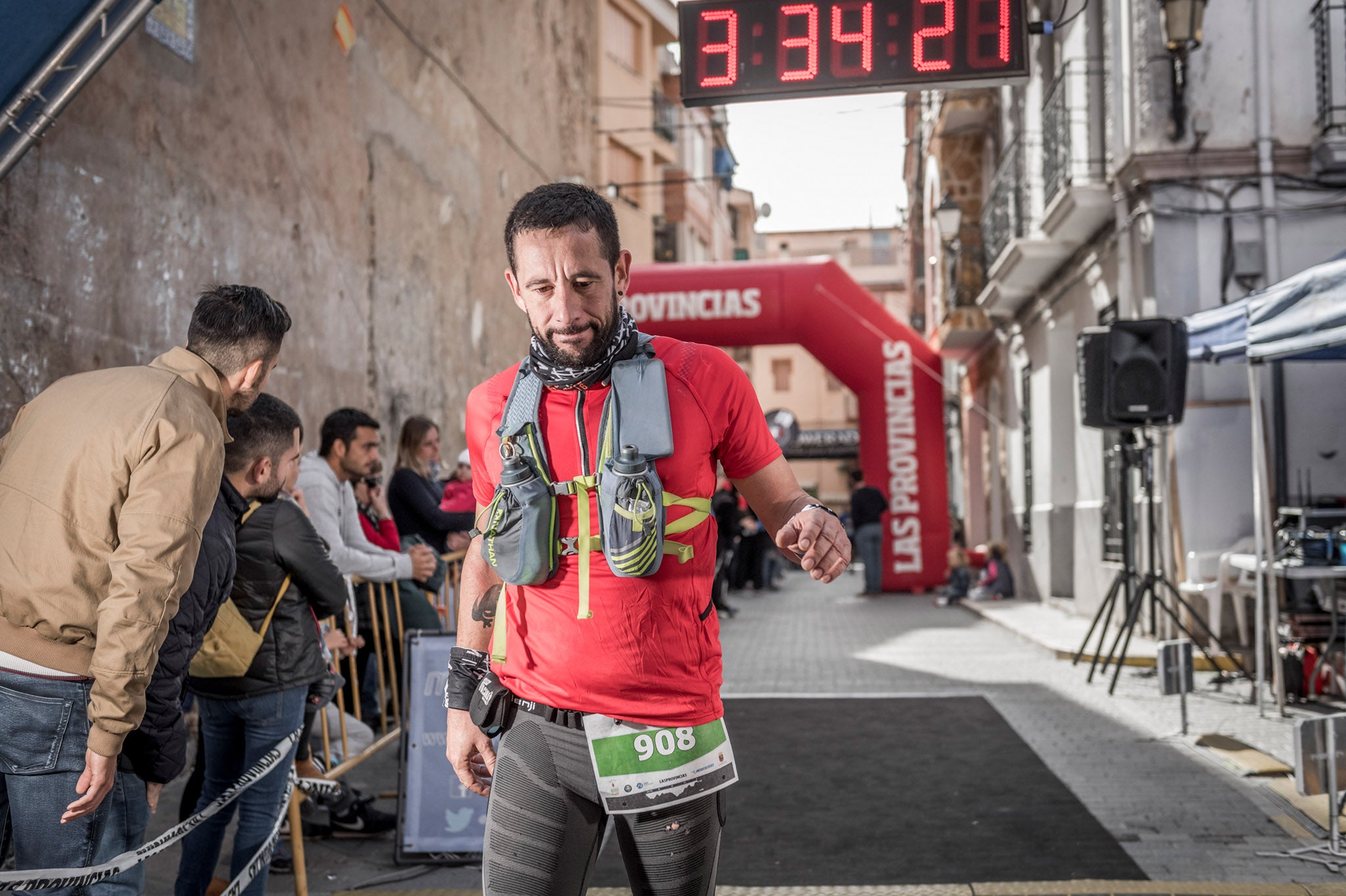 Galería de fotos de la llegada a meta de la carrera de 30 kilómetros del Trail de Montanejos 2018