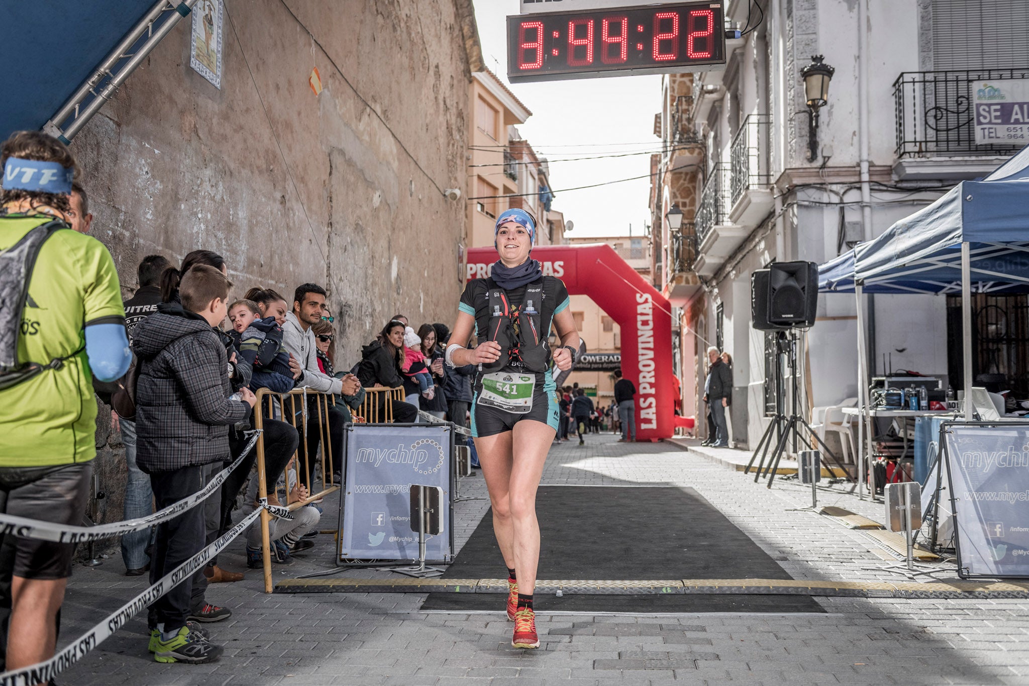 Galería de fotos de la llegada a meta de la carrera de 30 kilómetros del Trail de Montanejos 2018