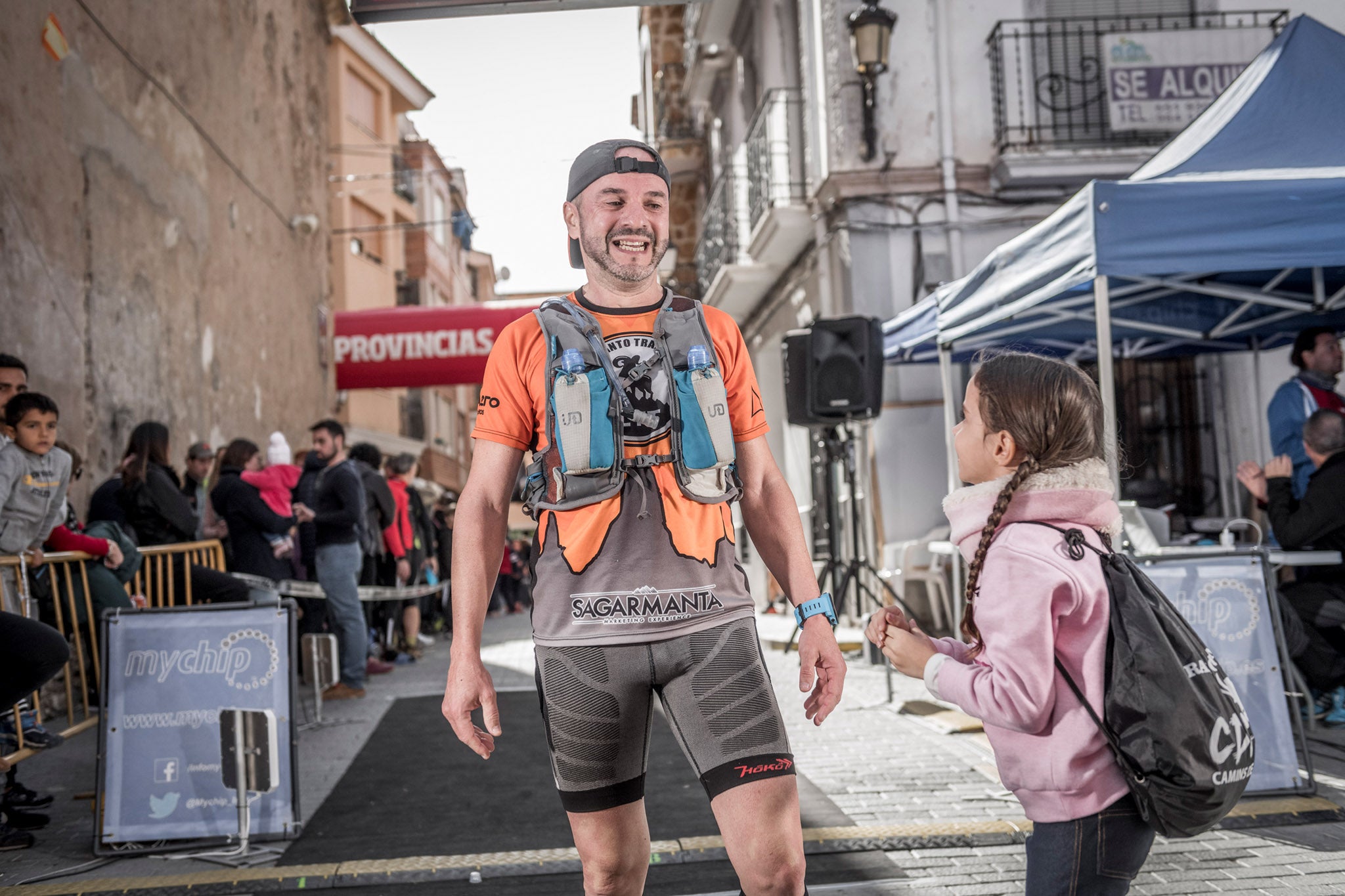 Galería de fotos de la llegada a meta de la carrera de 30 kilómetros del Trail de Montanejos 2018