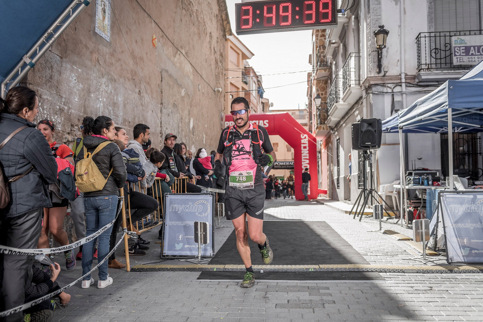 Galería de fotos de la llegada a meta de la carrera de 30 kilómetros del Trail de Montanejos 2018