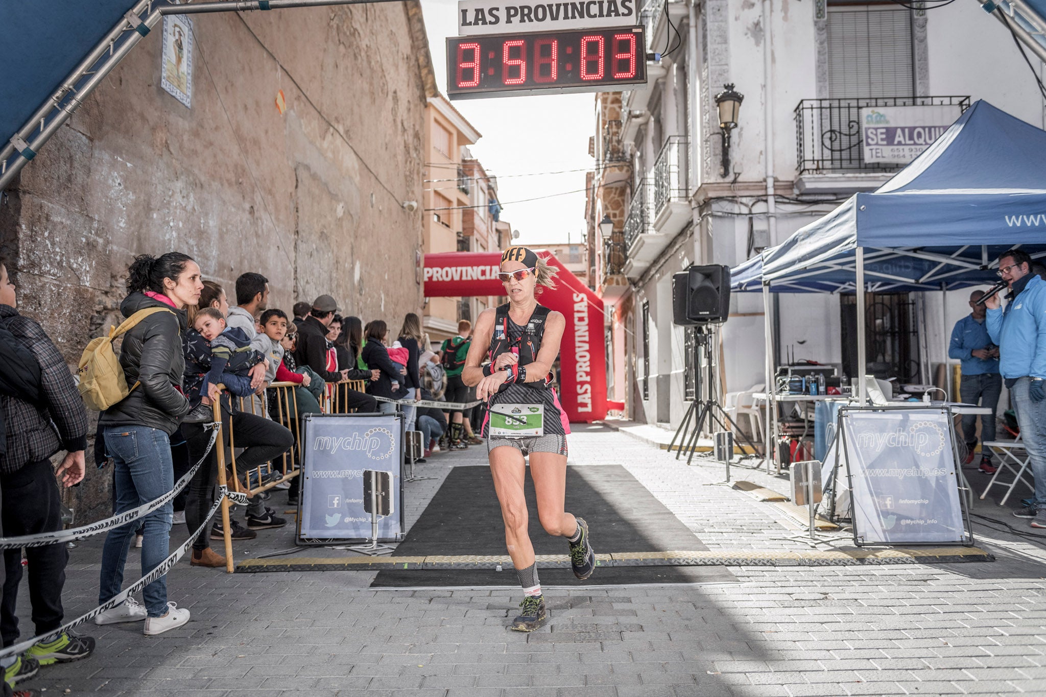 Galería de fotos de la llegada a meta de la carrera de 30 kilómetros del Trail de Montanejos 2018