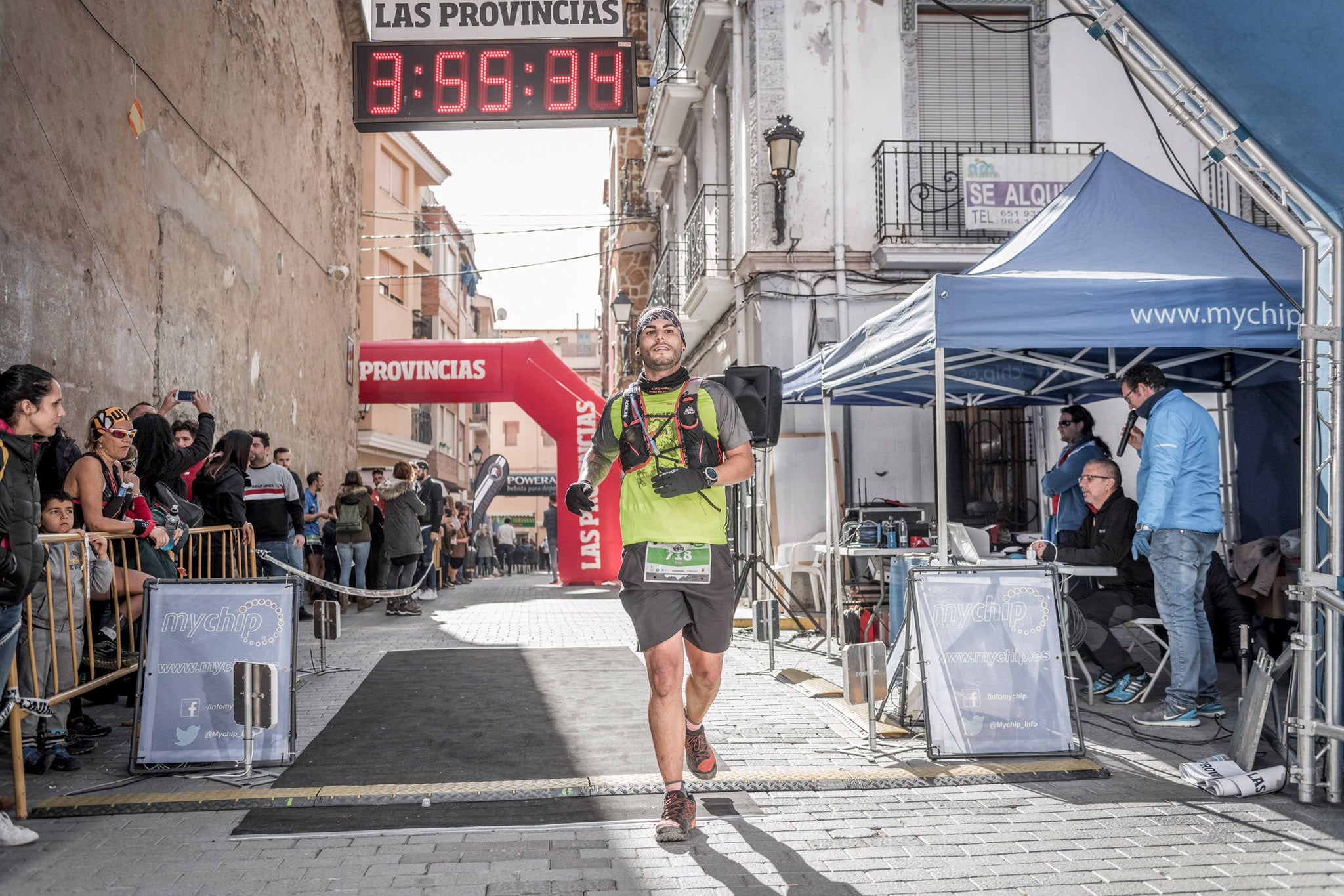 Galería de fotos de la llegada a meta de la carrera de 30 kilómetros del Trail de Montanejos 2018