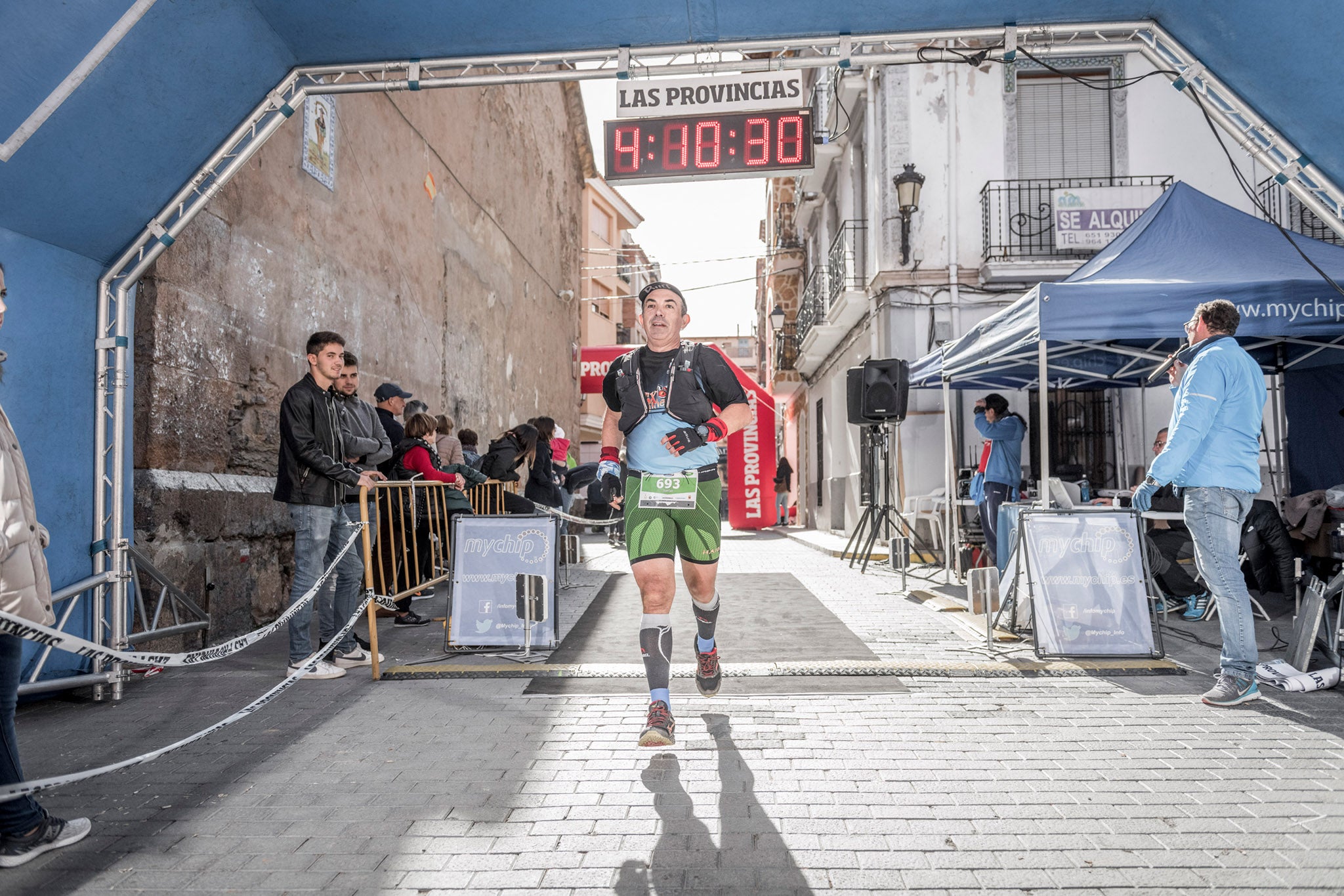 Galería de fotos de la llegada a meta de la carrera de 30 kilómetros del Trail de Montanejos 2018