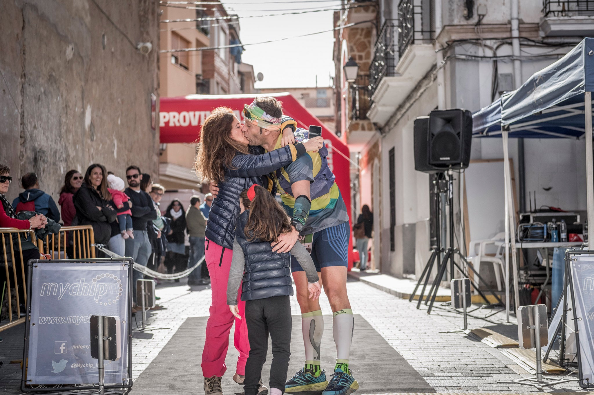 Galería de fotos de la llegada a meta de la carrera de 30 kilómetros del Trail de Montanejos 2018