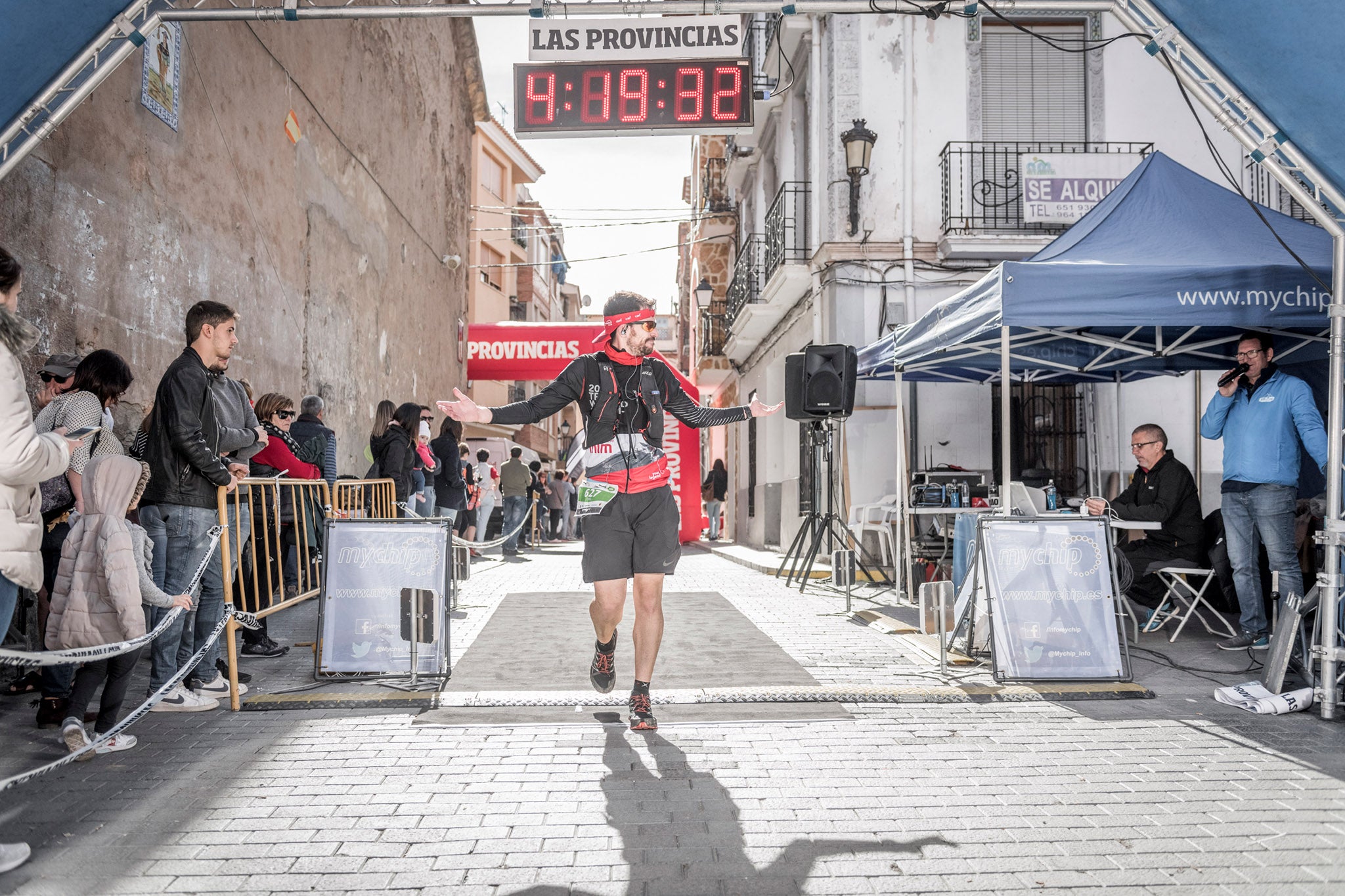 Galería de fotos de la llegada a meta de la carrera de 30 kilómetros del Trail de Montanejos 2018