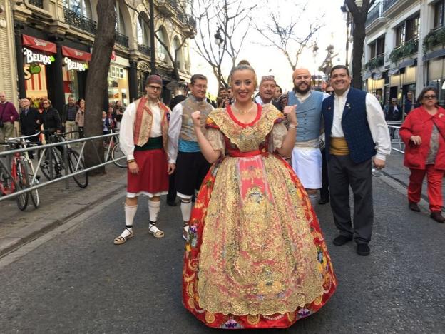 Gloria Martínez, presidenta de Blanquerías, y parte de su junta directiva. 