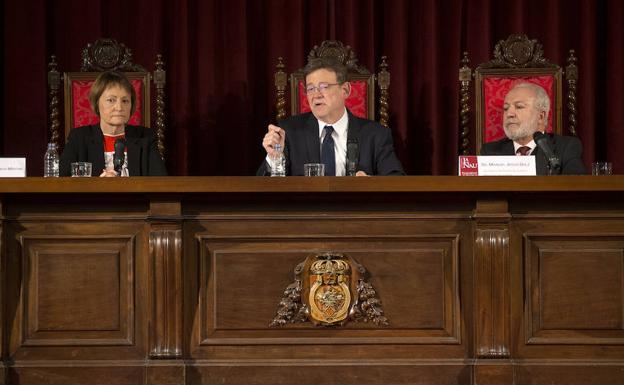 El Presidente de la Generalitat Valenciana, Ximo Puig, durante su intervención en el congreso sobre violencia de género.