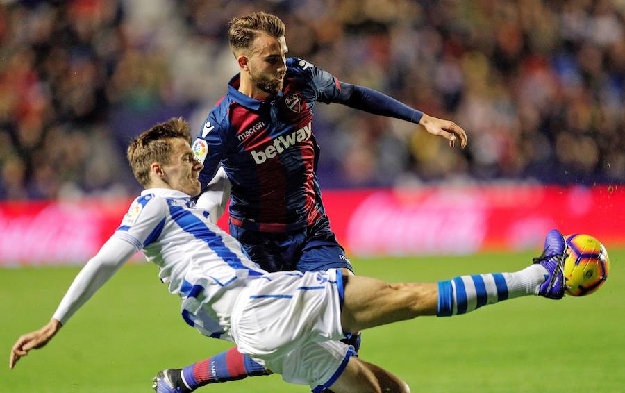 Imágenes del partido de la duodécima jornada de Liga en el Ciutat de València