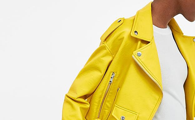 Una de las cazadoras más famosas de Zara se volvió viral en la colección primavera-verano de 2016.