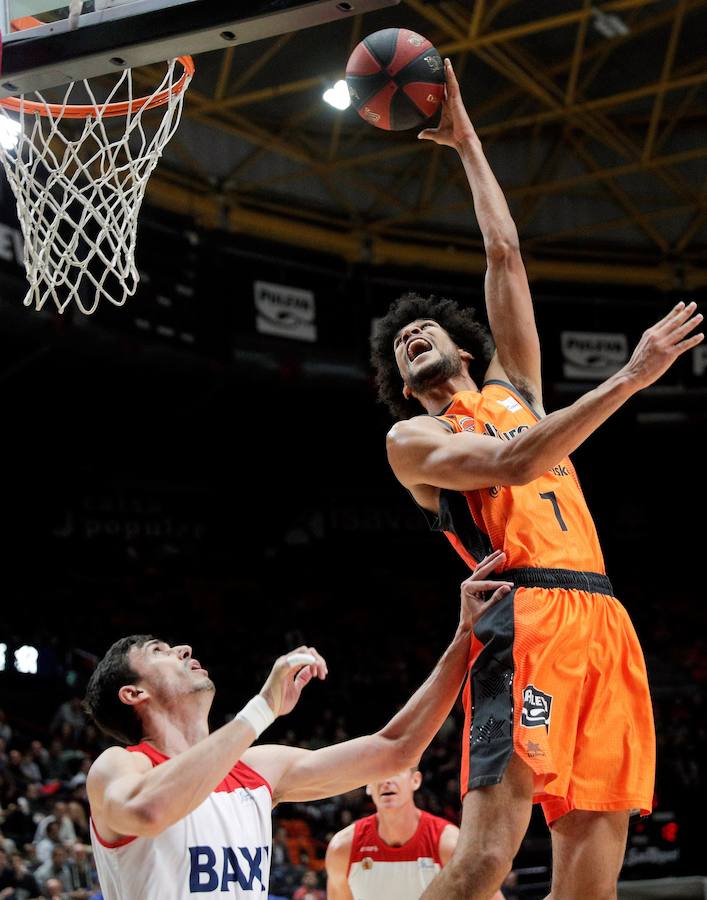 Estas son las imágenes que deja el choque de Liga ACB en la Fonteta donde el conjunto taronja se ha impuesto por 89-76