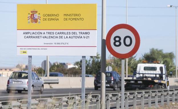 El cartel de las obras, antes de la salida Almàssera-Alboraya. 