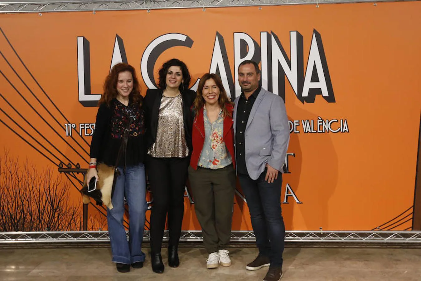 La Cabina, el festival internacional de mediometrajes de Valencia, inaugura en el Palau de la Música su undécima edición con un espectáculo pensado para sorprender al público y protagonizado por los actores José Luis Herranz y Víctor Aleixandre. Hasta el día 24 de noviembre se podrán ver en La Filmoteca y La Nau los 32 mediometrajes que participan en el evento audiovisual que ha estrenado el metraje 'Zalig zijn de Onwetenden'. 