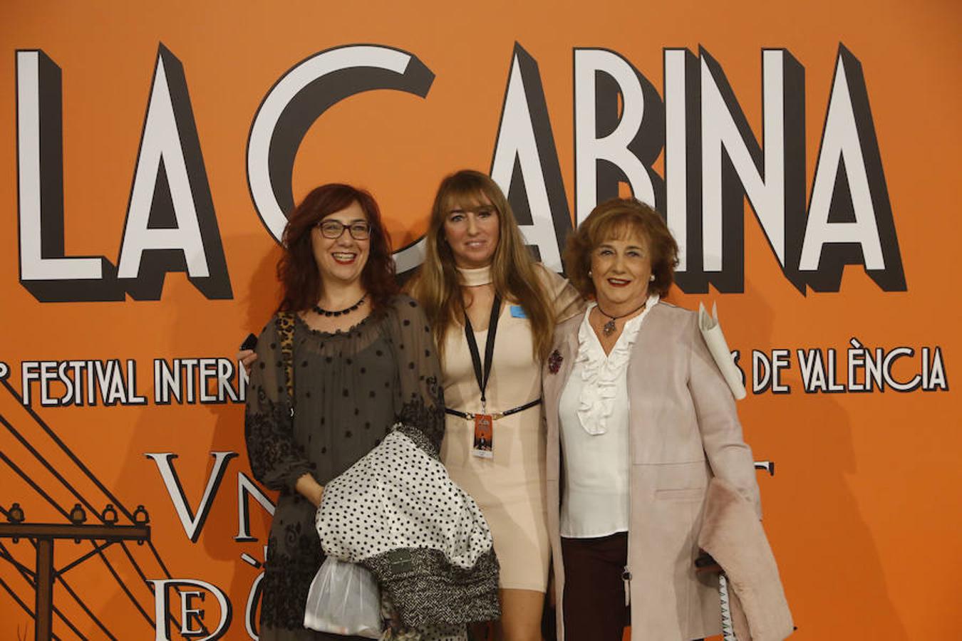 La Cabina, el festival internacional de mediometrajes de Valencia, inaugura en el Palau de la Música su undécima edición con un espectáculo pensado para sorprender al público y protagonizado por los actores José Luis Herranz y Víctor Aleixandre. Hasta el día 24 de noviembre se podrán ver en La Filmoteca y La Nau los 32 mediometrajes que participan en el evento audiovisual que ha estrenado el metraje 'Zalig zijn de Onwetenden'. 