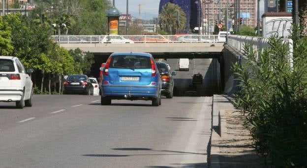 Entrada al túnel de Pío XII - Avenida Cortes de Valencianas en sentido salida de Valencia, en una imagen de archivo. El radar está en sentido entrada.