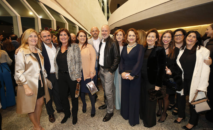 Vanessa Peris, agente de la propiedad intelectual, Juan Ots, María Mut (PP), Isabel Ferrando, los empresarios Emilio Sentí y Juan Carlos Juan, Concha Pastor, la presidenta de Cedma, Sonja Dietz, Cristina Sellés, presidenta de Aehtma, Marta Ballester, Ana Jover y Reme Cerdá (Aehtma).