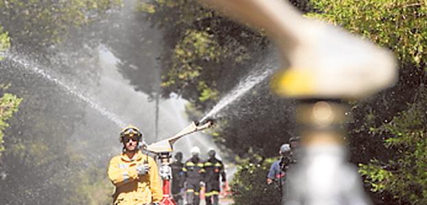 Torretas de extinción de incendios en El Saler.