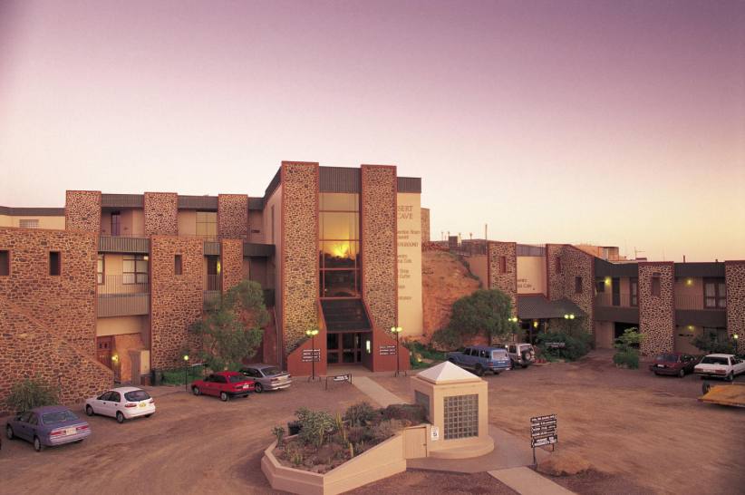 ¿Dónde está el hotel 'más subterráneo' del mundo? El Desert Cave Hotel está en pleno desierto australiano. 