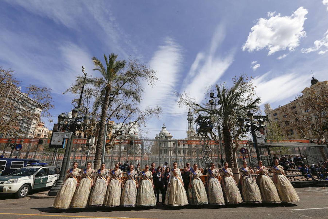 Las Fallas | La fiesta valenciana por excelencia, donde la luz y el fuego protagonizan una celebración en la que participan multitud de sectores artesanos. Su inclusión como Patrimonio de la Humanidad es un reconocimiento a la cultura y los valores valencianos, que cada vez son más populares y logran atraer a multitudes de turistas año tras año. El nombramiento reconoce la labor de creatividad colectiva que hay detrás de la fiesta josefina, su ingenio satírico y su capacidad para salvaguardar las artes y oficios tradicionales.