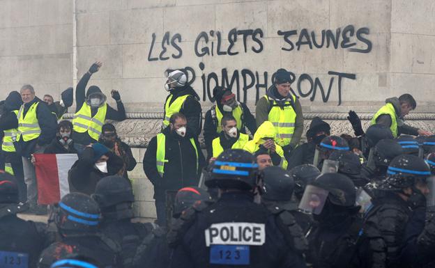 carpeta participar Stevenson Quiénes son los chalecos amarillos que protestan en Francia | Las Provincias