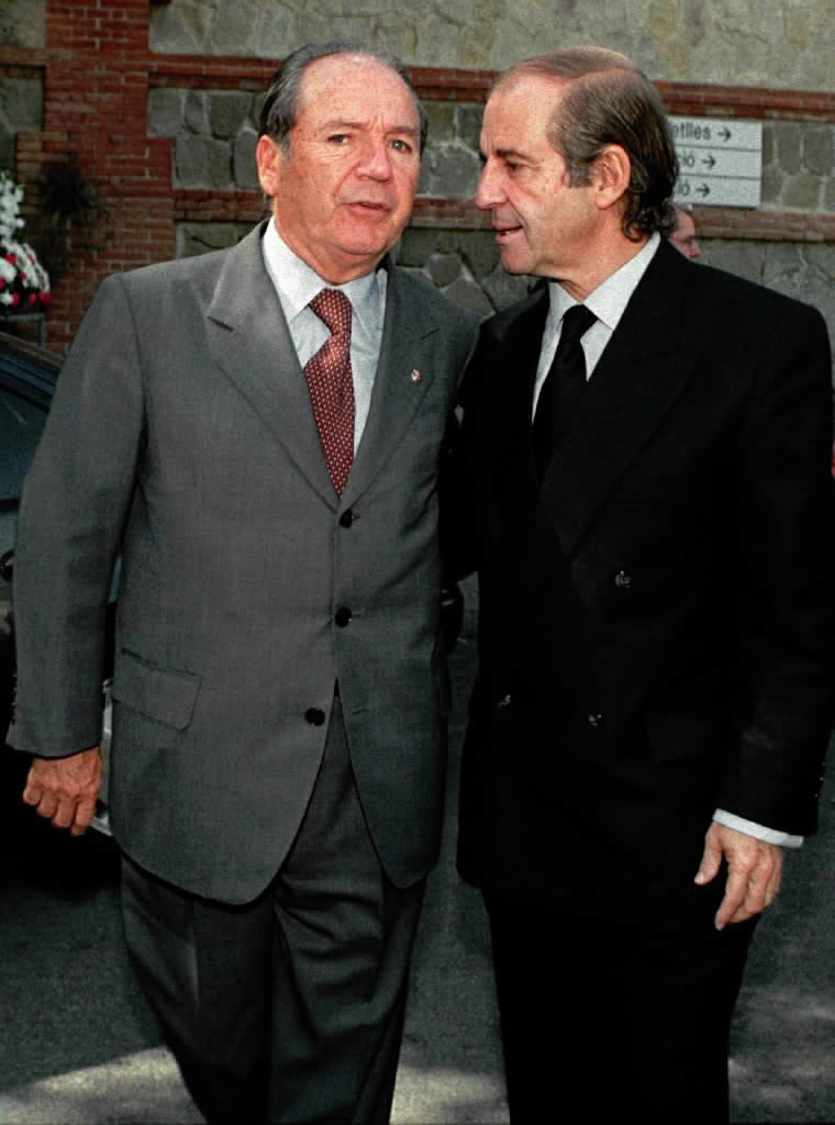 11: Núñez conversando con el periodista José María García (1998)