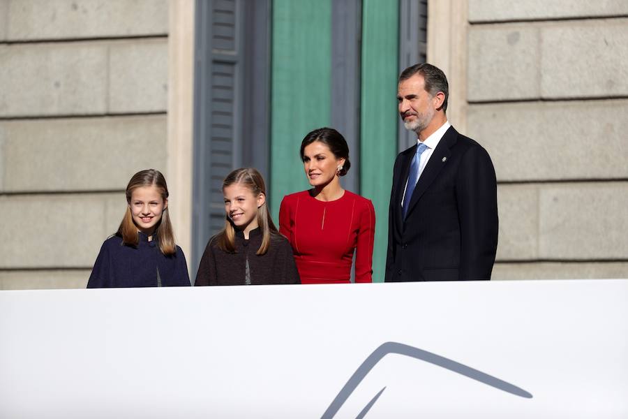 Los Reyes, Felipe y Letizia; la princesa Leonor, la infanta Sofía, el Rey y la Reina eméritos, Juan Carlos y Sofía, han sido protagonistas este jueves 6 de diciembre de 2018 de los actos en conmemoración de la Constitución española.