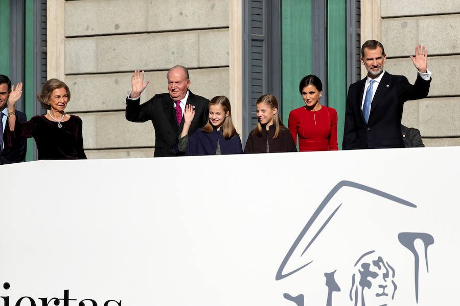 Los Reyes, Felipe y Letizia; la princesa Leonor, la infanta Sofía, el Rey y la Reina eméritos, Juan Carlos y Sofía, han sido protagonistas este jueves 6 de diciembre de 2018 de los actos en conmemoración de la Constitución española.