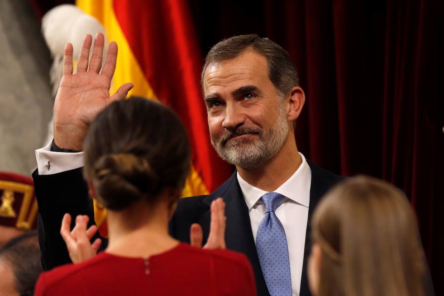 Los Reyes, Felipe y Letizia; la princesa Leonor, la infanta Sofía, el Rey y la Reina eméritos, Juan Carlos y Sofía, han sido protagonistas este jueves 6 de diciembre de 2018 de los actos en conmemoración de la Constitución española.