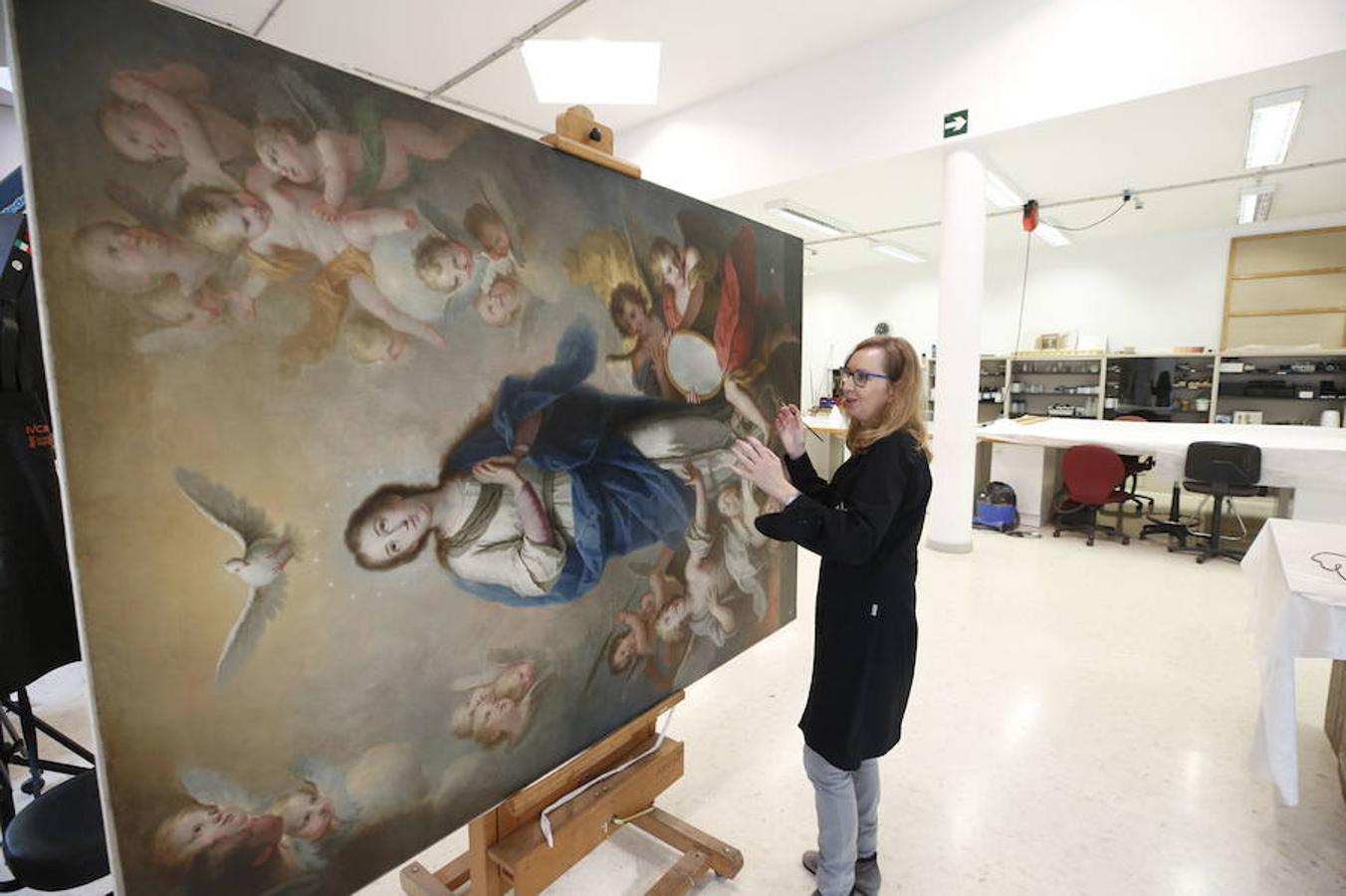 Retoques sobre la obra de José Vergara, 'Inmaculada Concepción'. en el Museo de Bellas Artes de Valencia.
